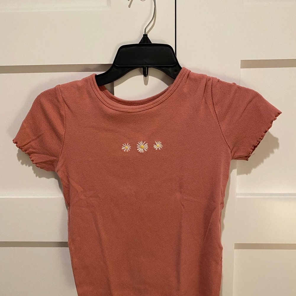 Blush holister tee